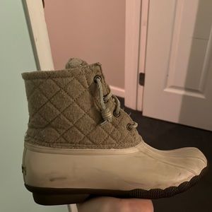 Light pink sperry boots!